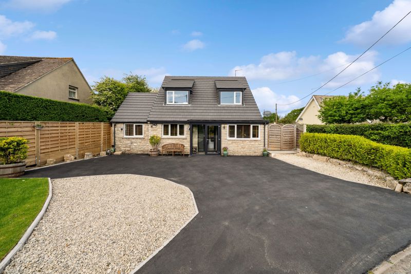 SUPERB 4 BEDROOM DETACHED HOME WITH RURAL VIEWS